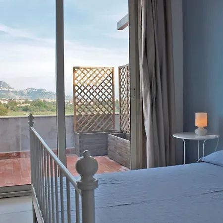 Comeinsicily - Rocce Nere * Giardini Naxos