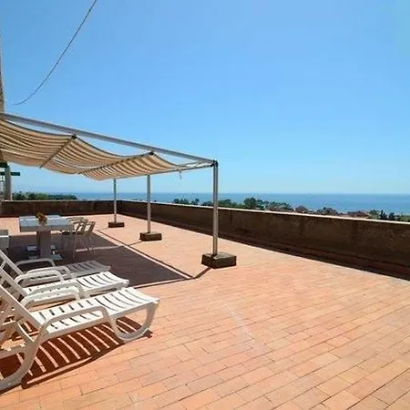 Comeinsicily - Rocce Nere Giardini-Naxos